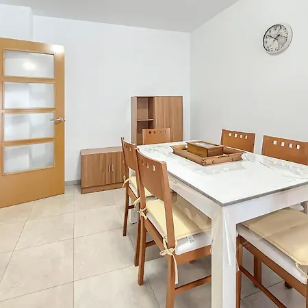 Appartement Awesome In Vinaroz With Wifi
